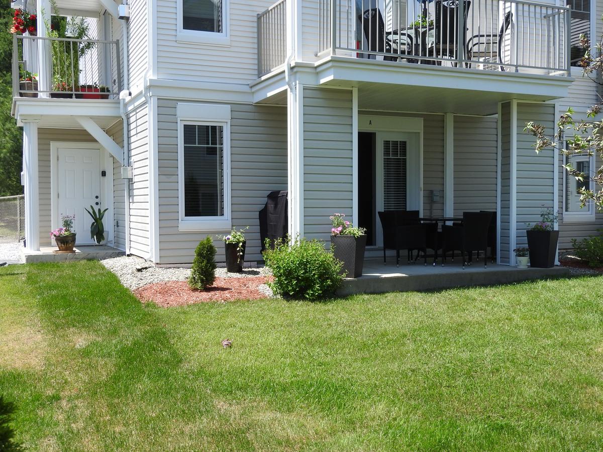 Condo Entre Ville/Nature Magog Exteriör bild